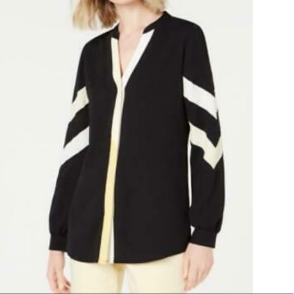 Alfani button up blouse brand new size L
L